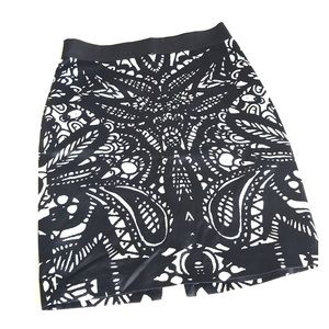 Express Pencil skirt black and white print size 4